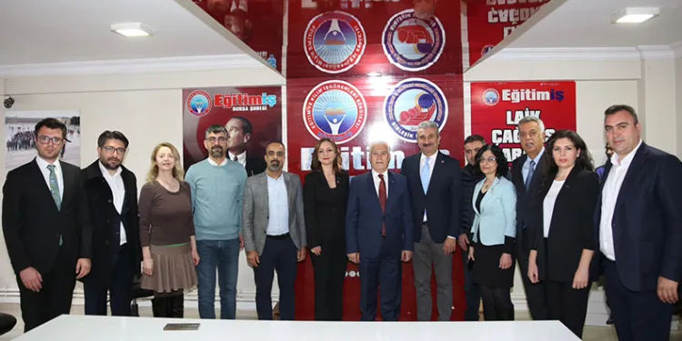 Mustafa Bozbey’den özel sektör öğretmenlerine müjde