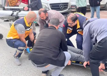 Manavgat’ta 3 araçlı zincirleme kaza: 2 yaralı