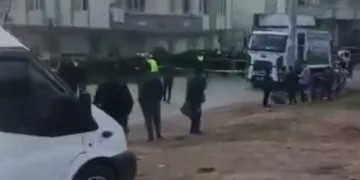 Çöp kamyonunun altında kalan kadın hayatını kaybetti