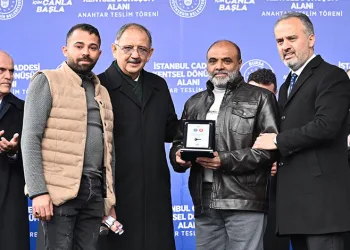 “16 bin sosyal konut inşa ediyoruz”