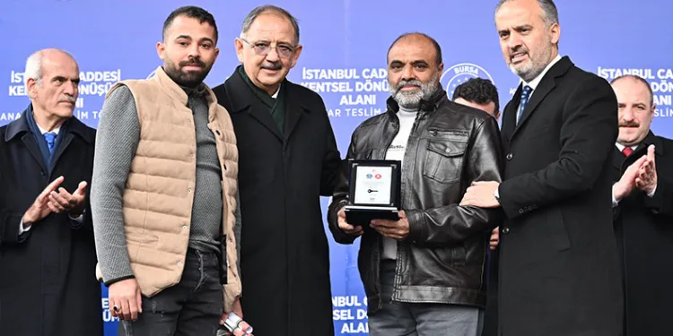 “16 bin sosyal konut inşa ediyoruz”