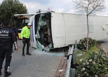 Aydın’da yolcu minibüsü devrildi: 28 yaralı
