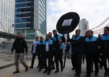 Memur-Sen’den CHP’ye siyah çelenk