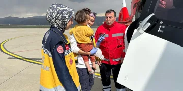 Şırnak’ta enfeksiyon şikayeti olan bebek ambulans helikopter ile Elazığ’a sevk edildi
