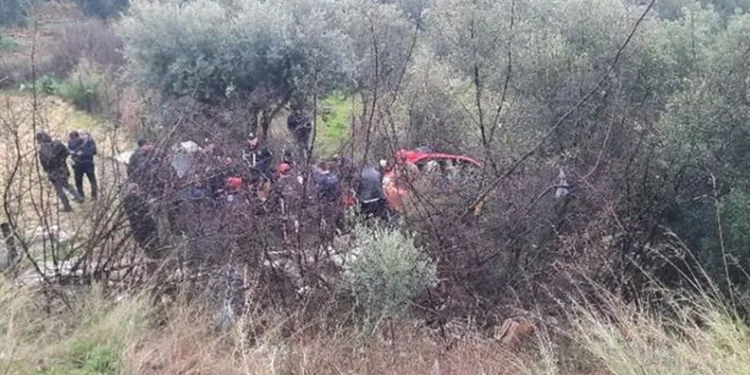 Bursa’da otomobil şarampole yuvarlandı: 3 yaralı