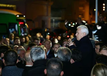 Mustafa Bozbey’den Demirtaş’a raylı sistem sözü