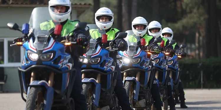Motosikletli jandarma timlerine Bursa’da zorlu eğitim