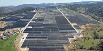 Türkiye’nin en büyük GES projesi elektrik üretmeye başladı
