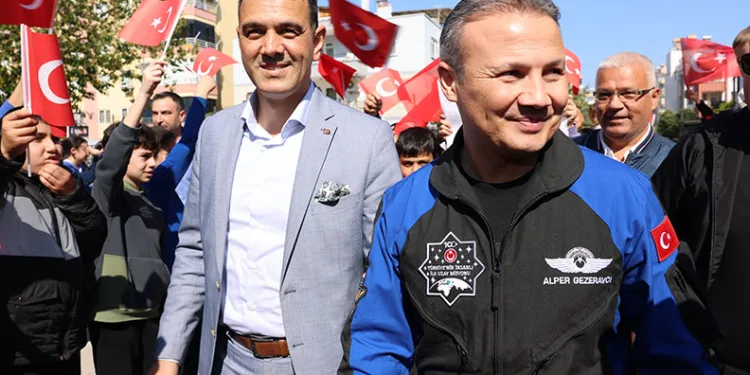 Alper Gezeravcı memleketi Silifke’de