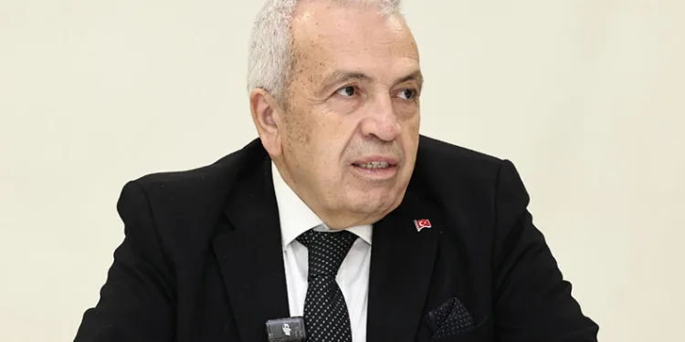 Şadi Özdemir’den amatör spor kulüplerine destek