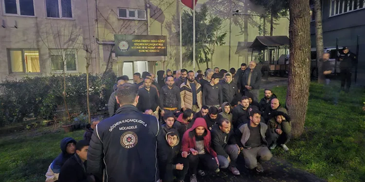 Bursa’da kaçak 63 yabancı uyruklu şahsı yakalandı
