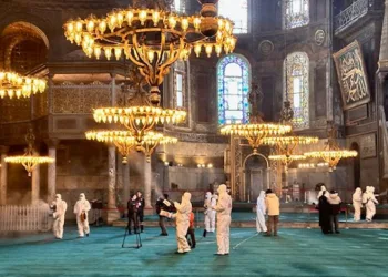 Ayasofya’da Ramazan temizliği