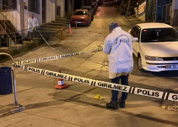 Cadde ortasında kayınbiraderine ateş etti