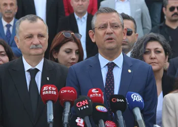 “Oy namustur, karar milletin”