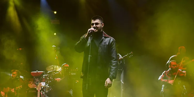Osmangazi Meydanı’nda Semicenk rüzgarı