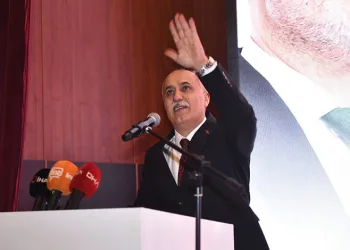 Davut Aydın’dan gövde gösterisi