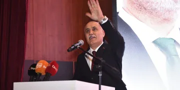 Davut Aydın’dan gövde gösterisi