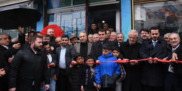Mustafa Dündar’dan üçüncü seçim irtibat merkezi