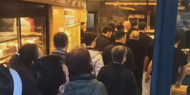 Bursa’da fırınlarda pide kuyruğu