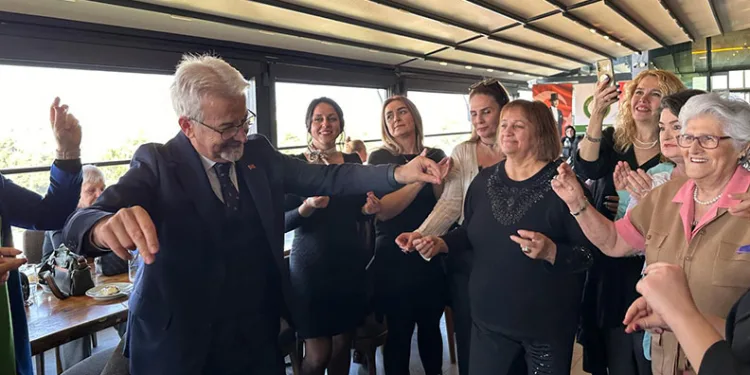 Yüz güldüren annelerden huzur veren buluşma
