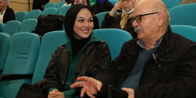 65 yaş üstü çınarlar üniversiteli oldu