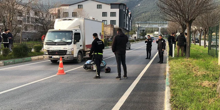 Bursa’da kazaya karışan motosiklet sürücüsü hayatını kaybetti