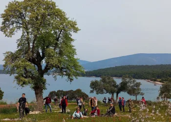 Doğaseverler, kıyı kirliliğine dikkat çekti