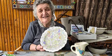 Çinilerini yurt dışına ihraç ediyor