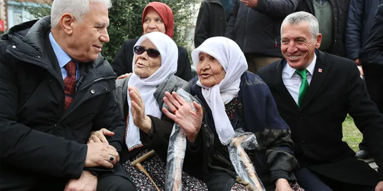 Bozbey’den köy yolları eleştirisi
