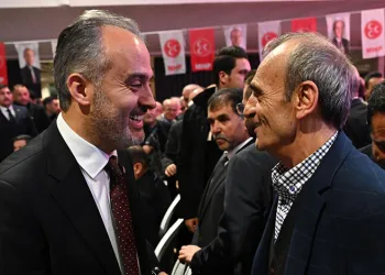 Bozbey’den İnegöl Yeniceköy’e kapalı pazar yeri sözü