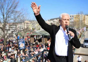 Bozbey: “Velileri olmadan dışarı çıkamıyorlar!”