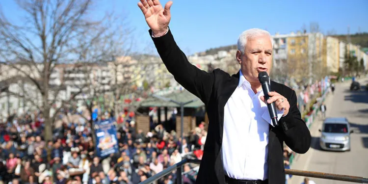 Bozbey: “Velileri olmadan dışarı çıkamıyorlar!”