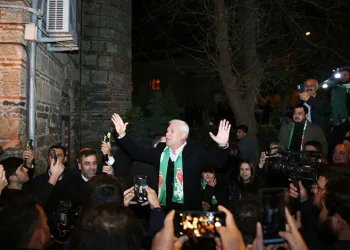 Bozbey’e Abdal Meydanı’nda sevgi seli!