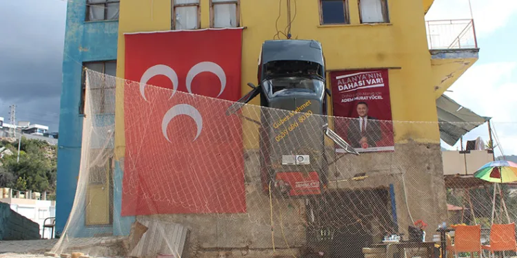 Otomobiline 2 yıl ceza verdi