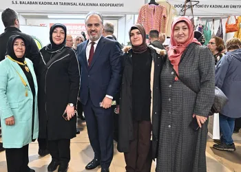 “Bursa’nın geleceğine kadın eli değecek”
