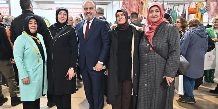 “Bursa’nın geleceğine kadın eli değecek”