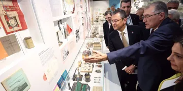 Özgür Özel, Sağlık Müzesi’nin açılışını yaptı