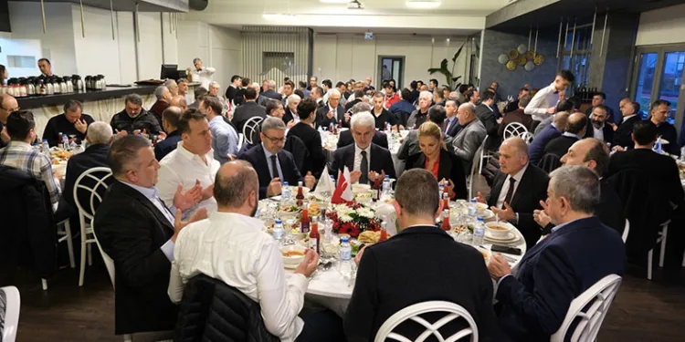 DOSAB ve DOSABSİAD iftar programında bir araya geldi