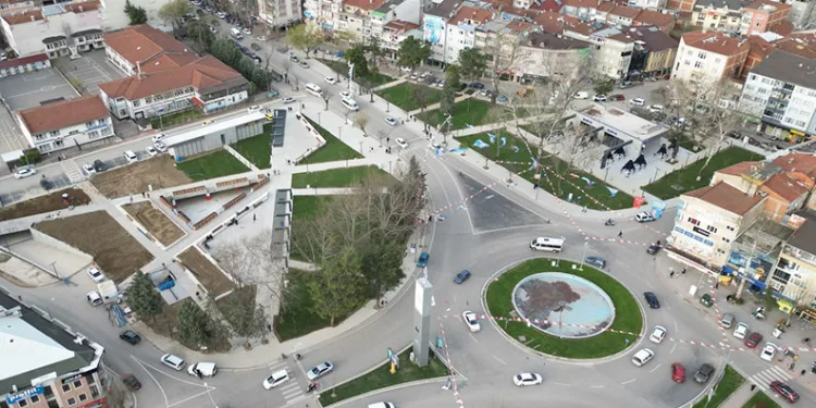 İnegöl’de 200 araçlık ücretsiz otopark hizmete girdi