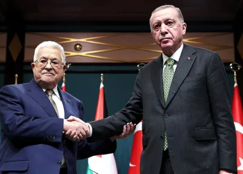 “Filistin halkına yönelik apaçık bir soykırım uygulamaktadır”