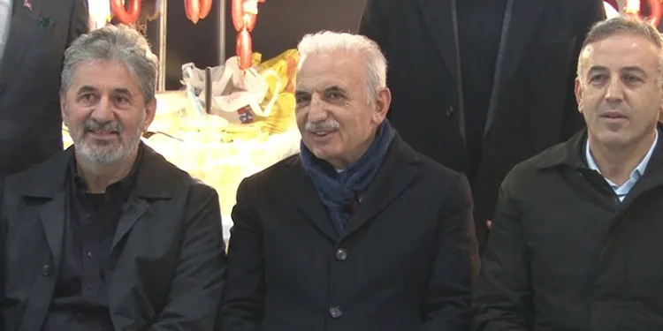 Yıldırım vatandaşlar ile iftar programında buluştu