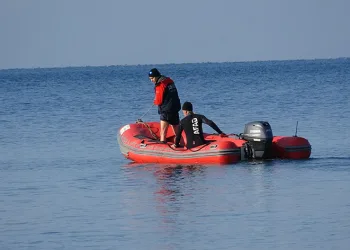 Çanakkale’de göçmen botu battı