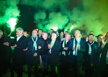 Bozbey’den Büyükşehir çalışanlarına; “Mustafa Ağabeyiniz geliyor”