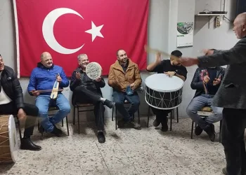 Bursa’da köy gençlerinden eğlenceli sahur