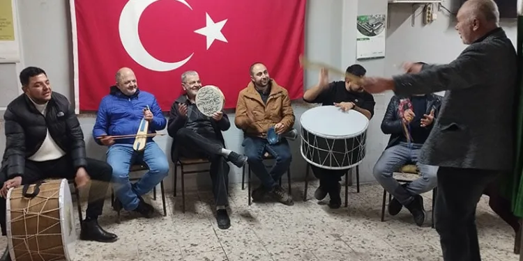 Bursa’da köy gençlerinden eğlenceli sahur