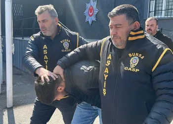 Bursa’da sanal bahis borcu soyguncuları tutuklandı