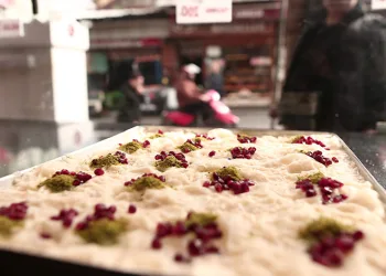 Ramazan’ın vazgeçilmez tatlısı güllaç tezgahlarda