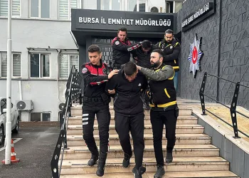 Husumetlisine ateş açtı, olayla ilgisi bulunmayan iki kadını yaraladı
