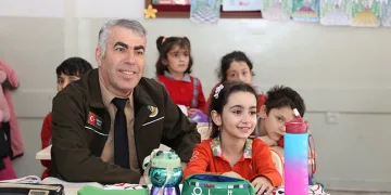 Çocuklara orman ve ağaç bilinçlendirmesi
