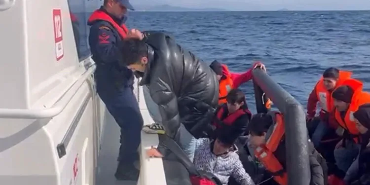 İzmir sularında can pazarı